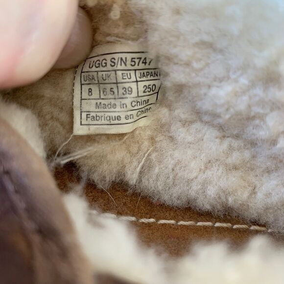 UGG Bettey Brown Suede/Shearling Lined Clo… - Picture 4 of 5